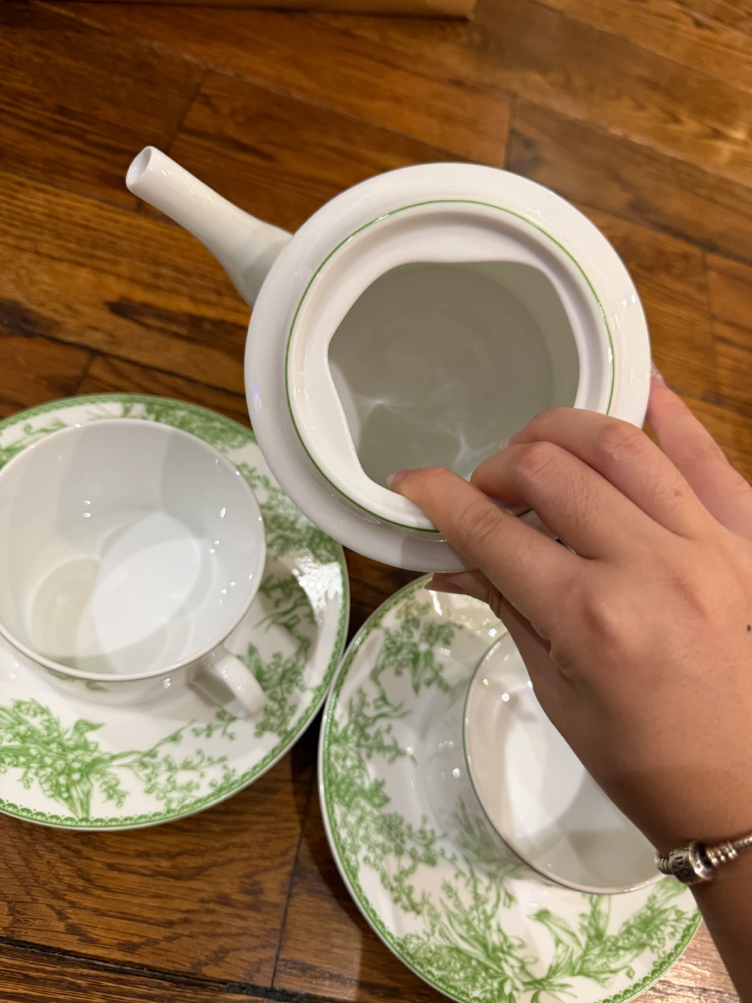 Dior Tea Set with Teapot and 2 Cups/Saucers - photo 4