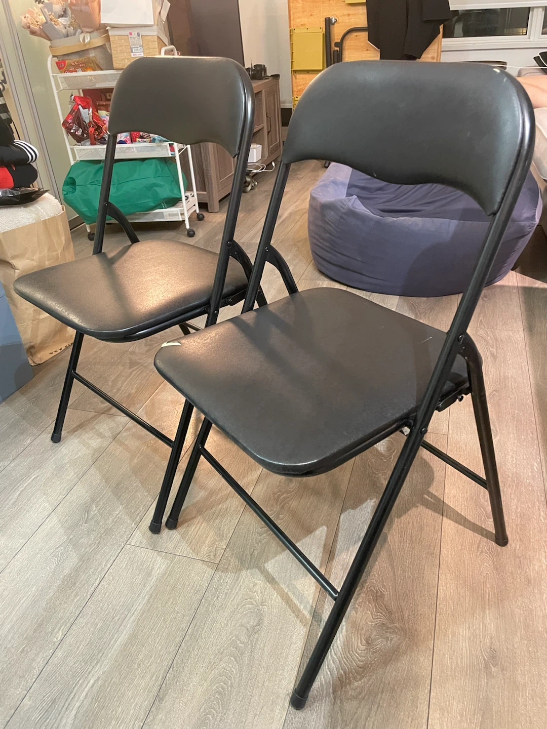 ENDURO Vinyl Folding Chair