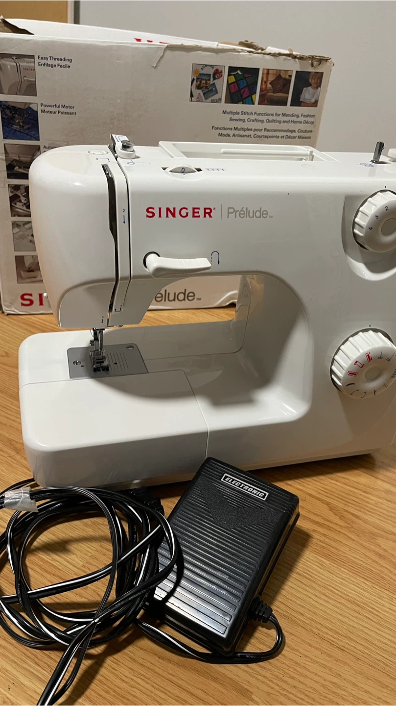SINGER Prelude Sewing Machine with Foot Pedal