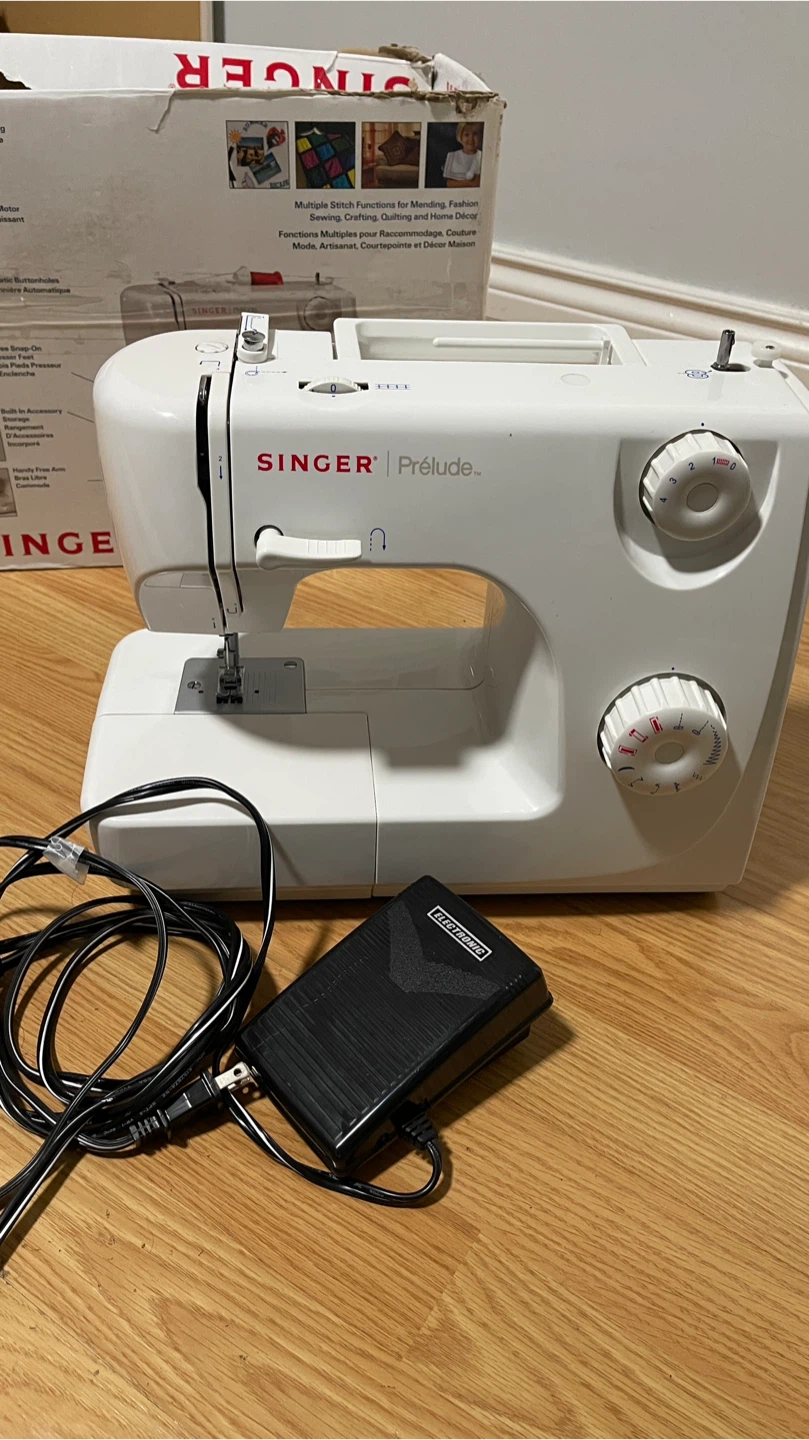 SINGER Prelude Sewing Machine with Foot Pedal - photo 3