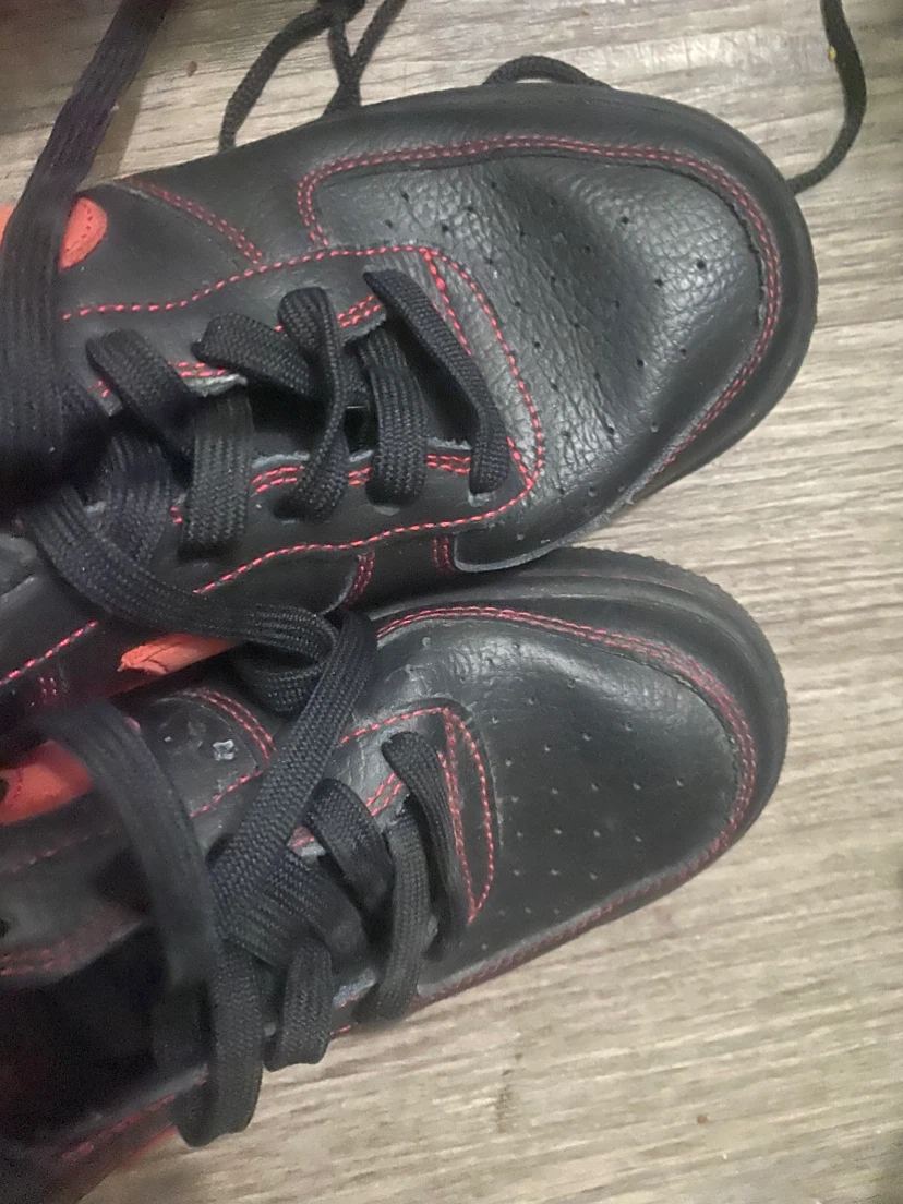 Nike Air Force 1 Low '07 LV8 Bred Shoes - photo 2