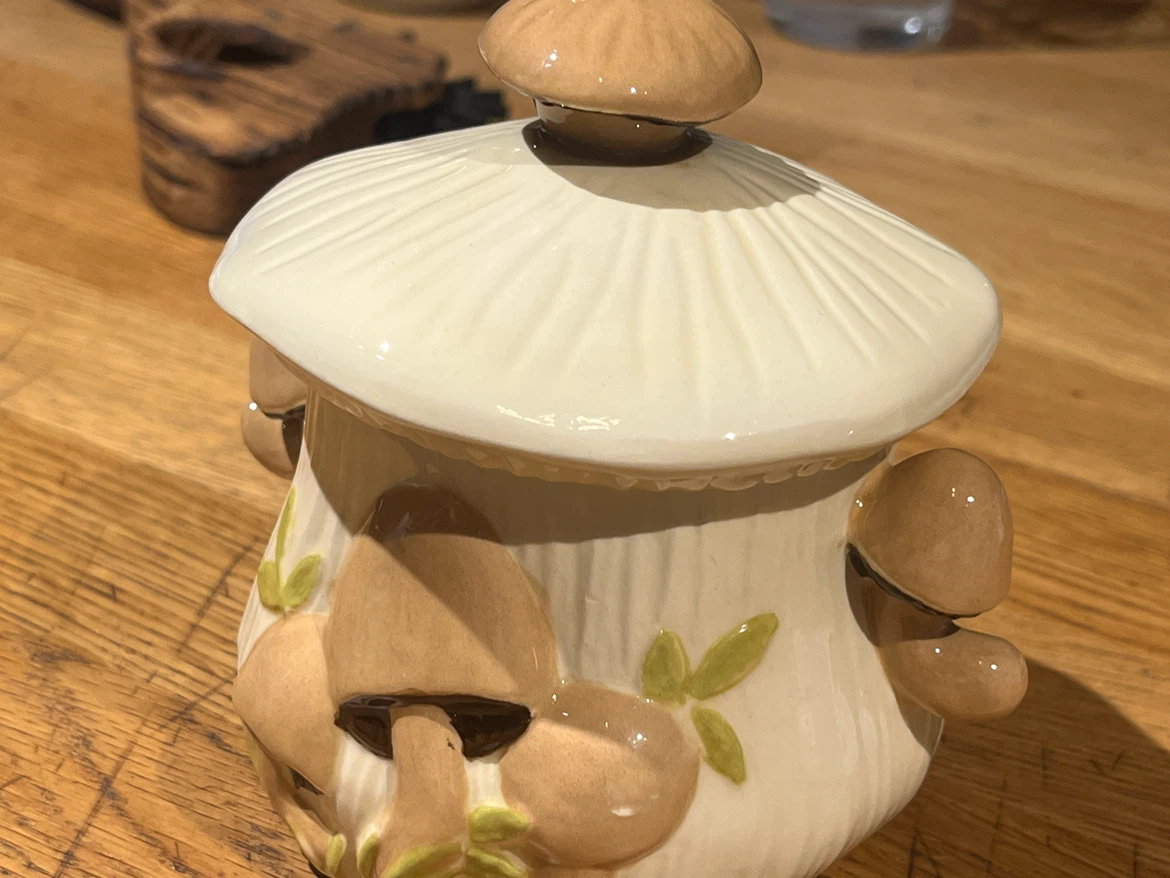 Ceramic Mushroom Sugar Bowl - photo 3