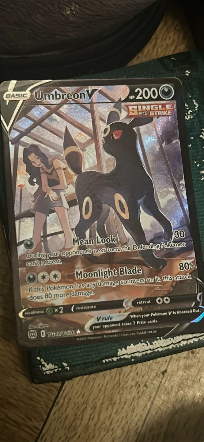 Umbreon V "Single Strike" Pokemon Card