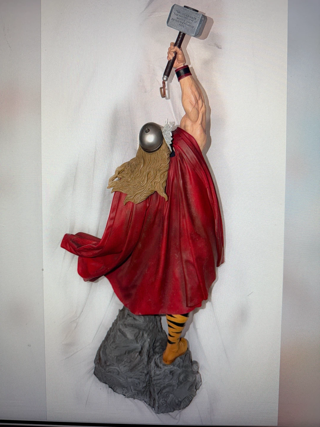 Sideshow Premium Format Thor Statue 1/4 Sc Limited Edition - photo 3