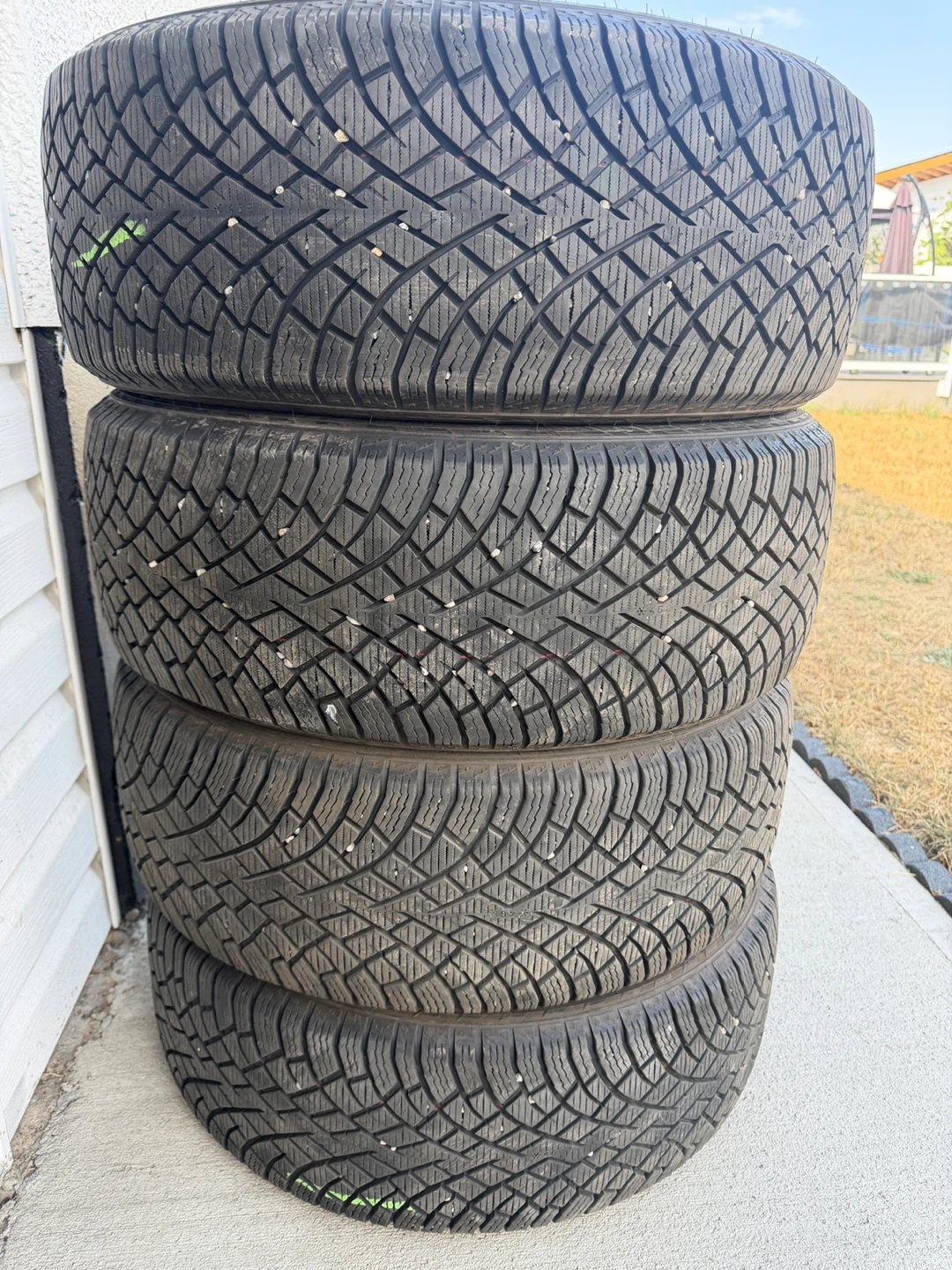 4 Winter Tires with Studs - photo 2