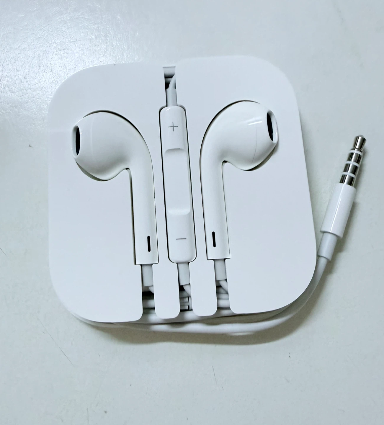 Apple EarPods with 3.5mm Headphone Plug - photo 3