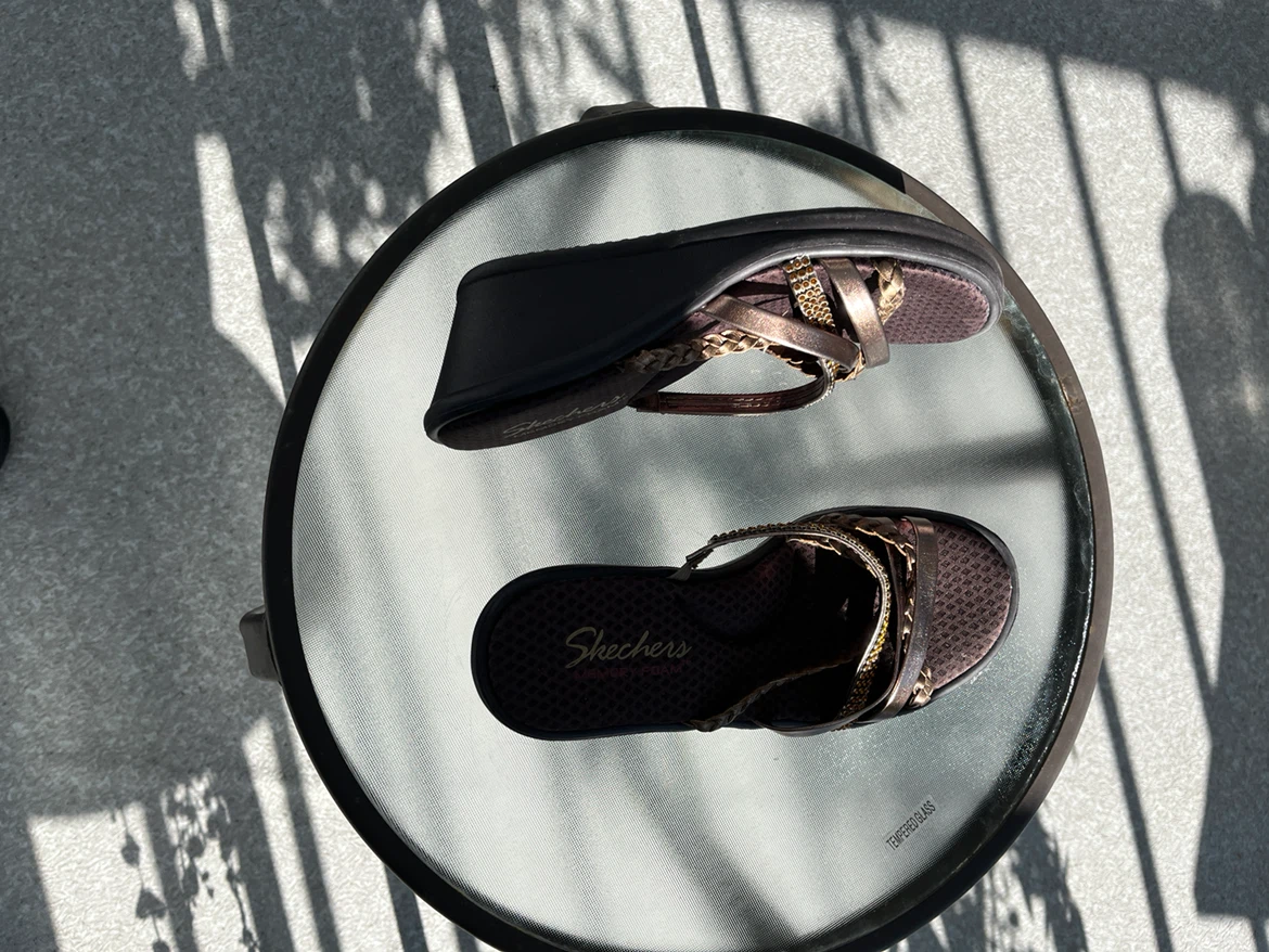 Skechers Wedge Sandals Size 8 - photo 2