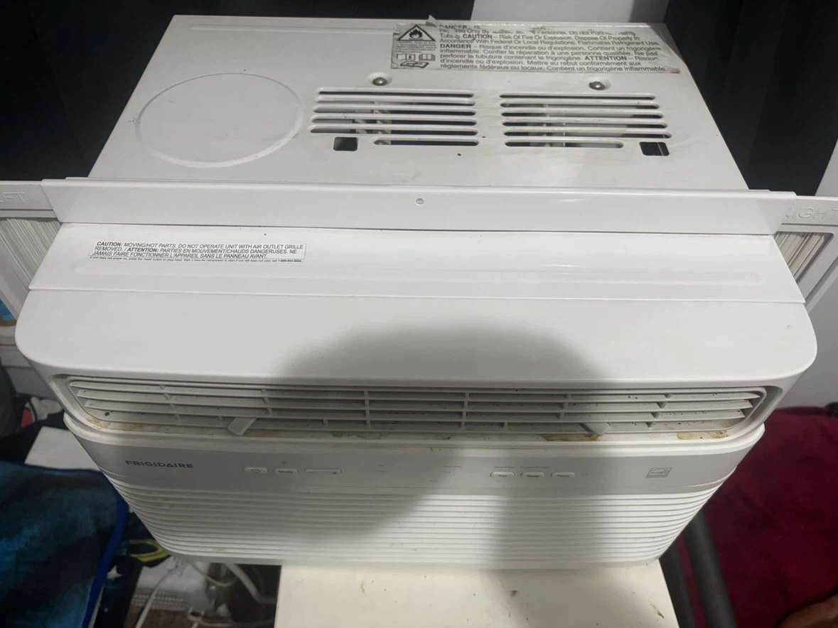 Frigidaire Window Air Conditioner - photo 2