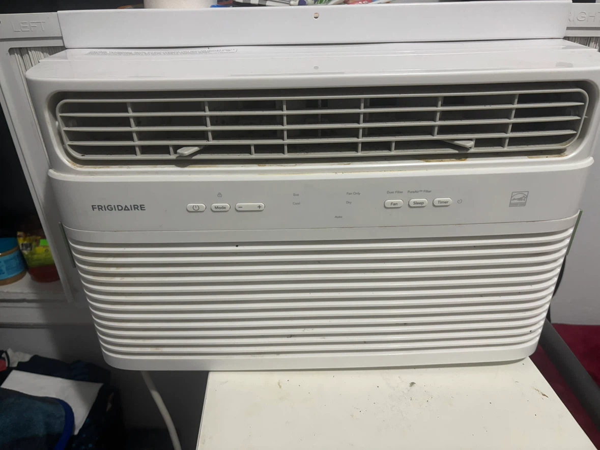 Frigidaire Window Air Conditioner - photo 3