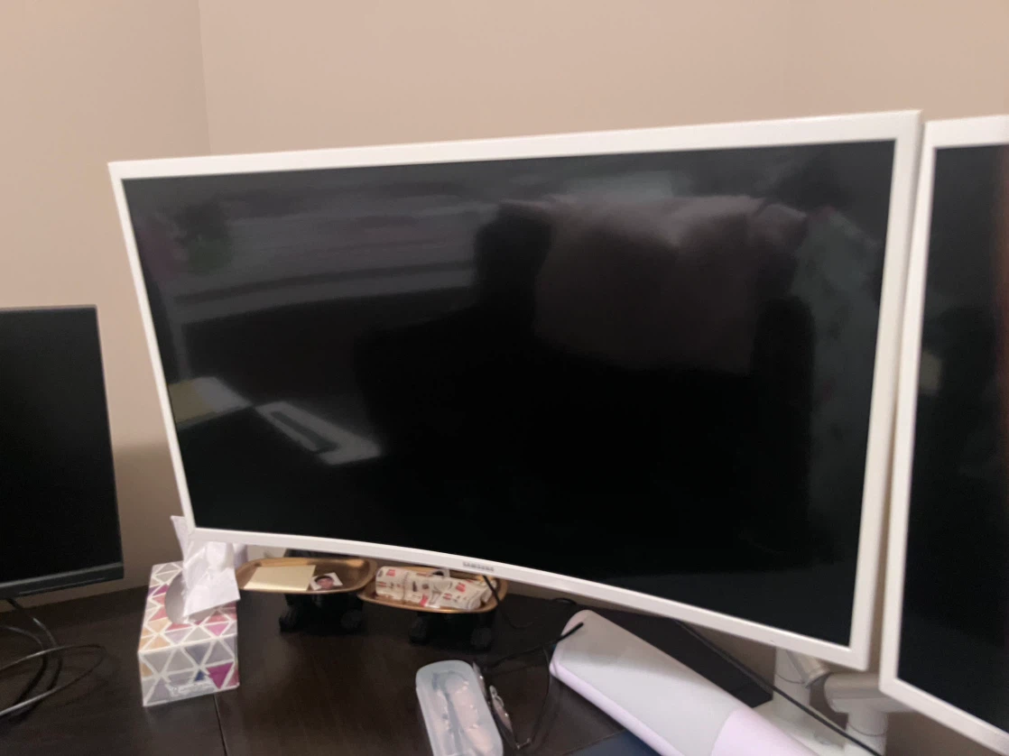 Two of 27’ Samsung curved monitor - photo 3
