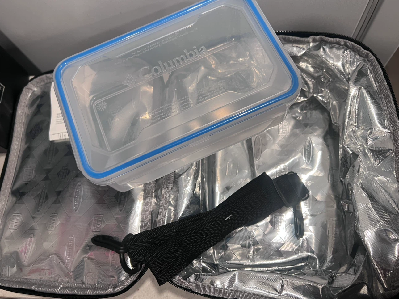 Columbia Lunch Bag, new and unused - photo 2
