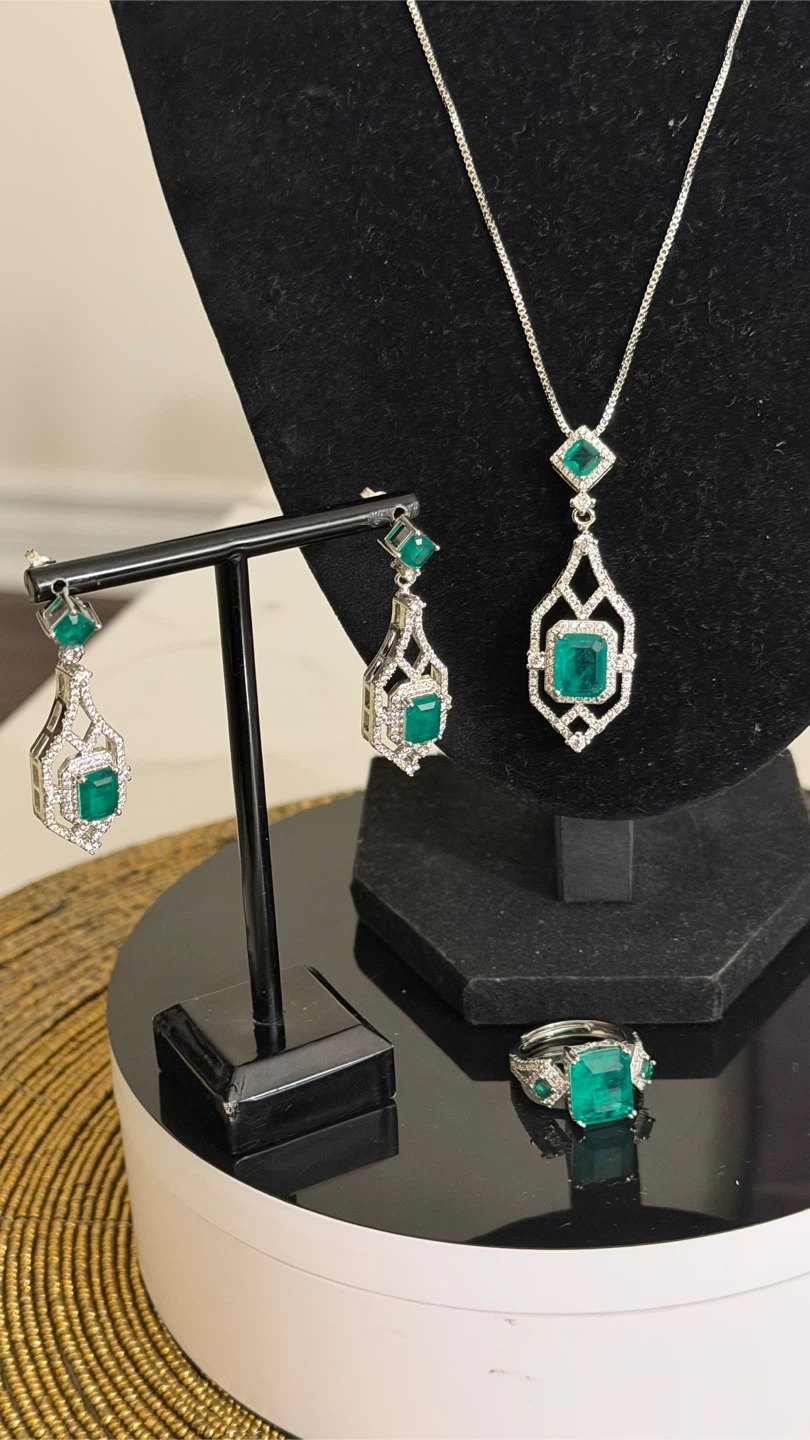 18k plated silver Emerald and Diamond  style Jewellery Set - photo 2