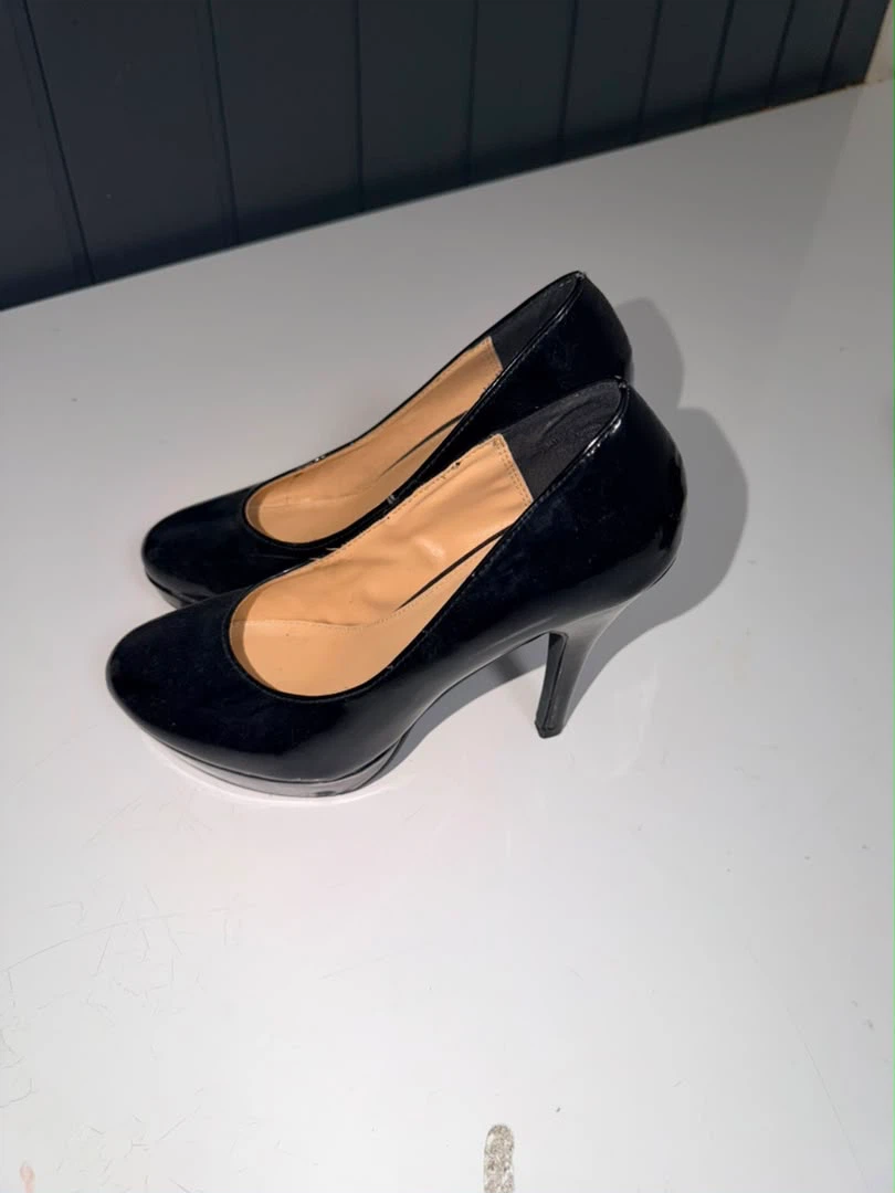Jeanne Beker Black Patent Heels