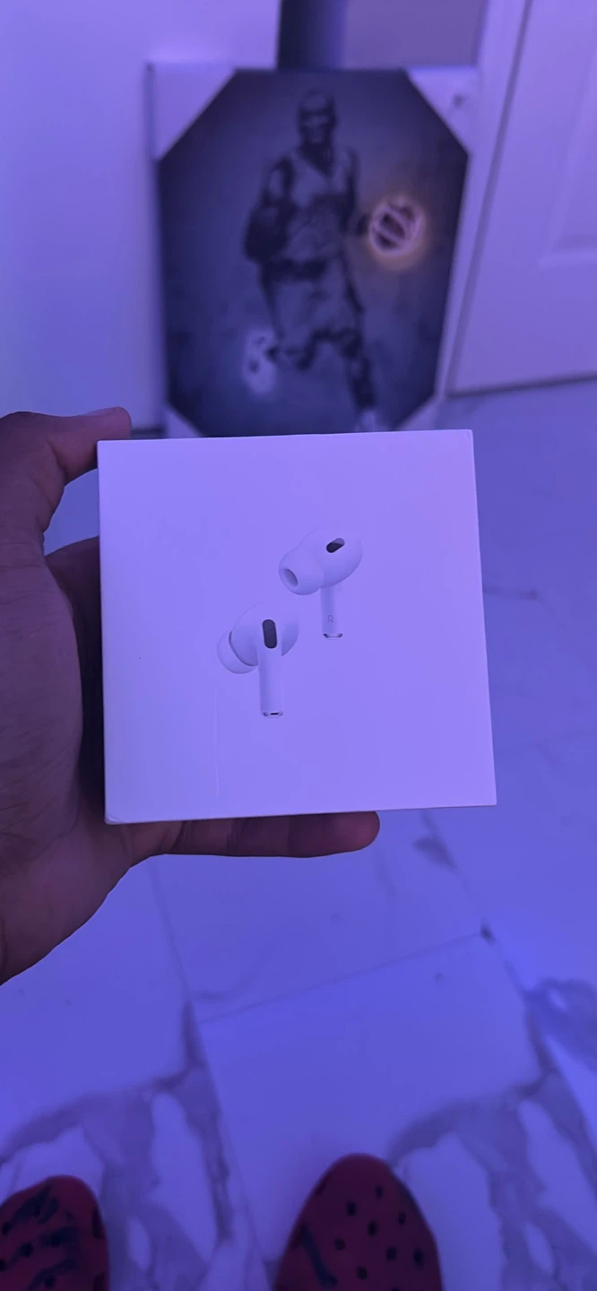 Apple AirPods Pro (2nd generation) with Charging Case