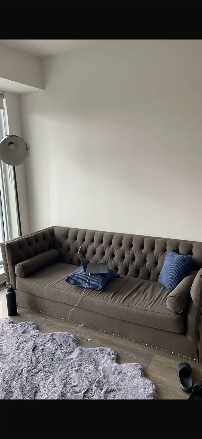 Tufted Chesterfield Sofa