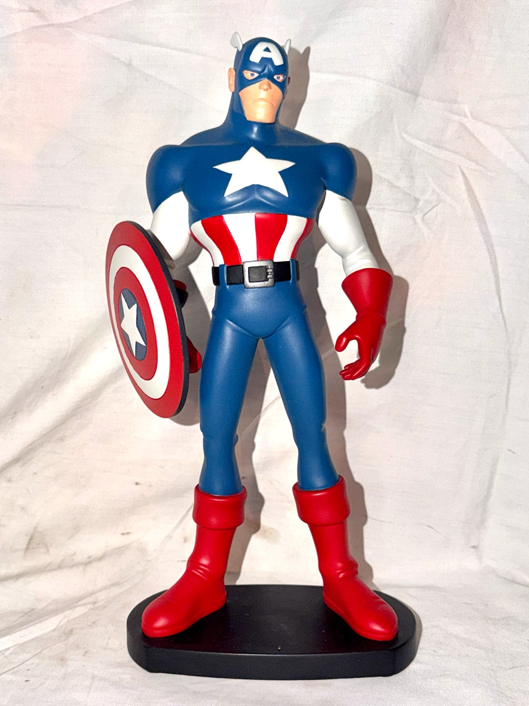 Captain America Hard Hero Maquette Limit Ed Collectible Statue - photo 2