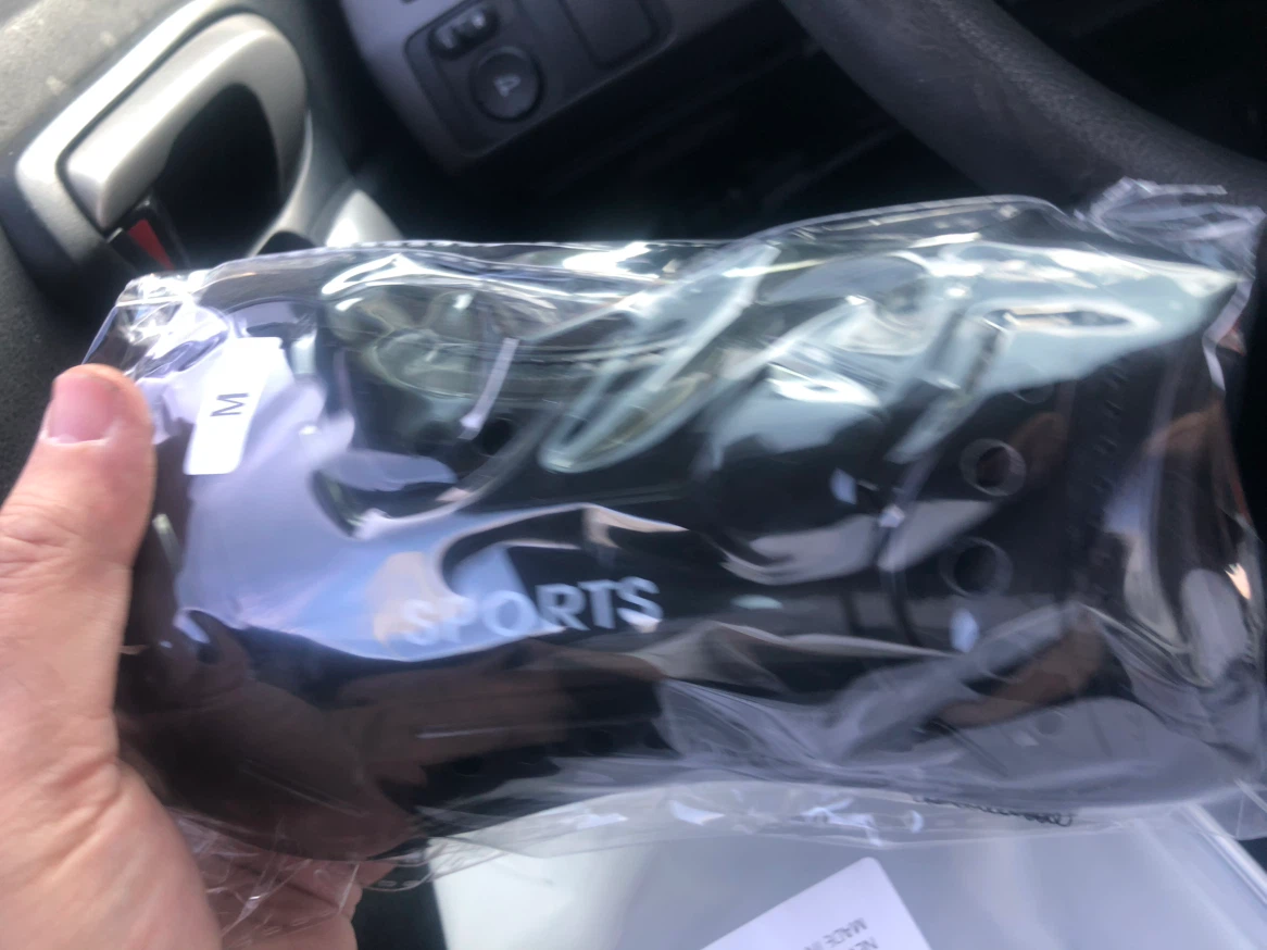 MOTSP0 Shin Guards - Black/White, Size M - photo 5