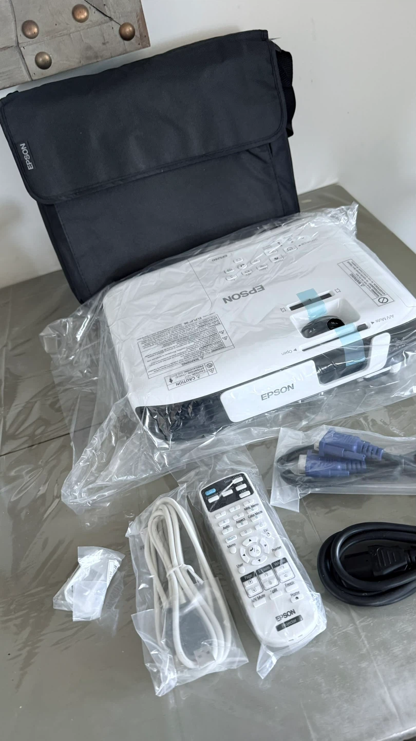 Epson EX5260 Projector - photo 4