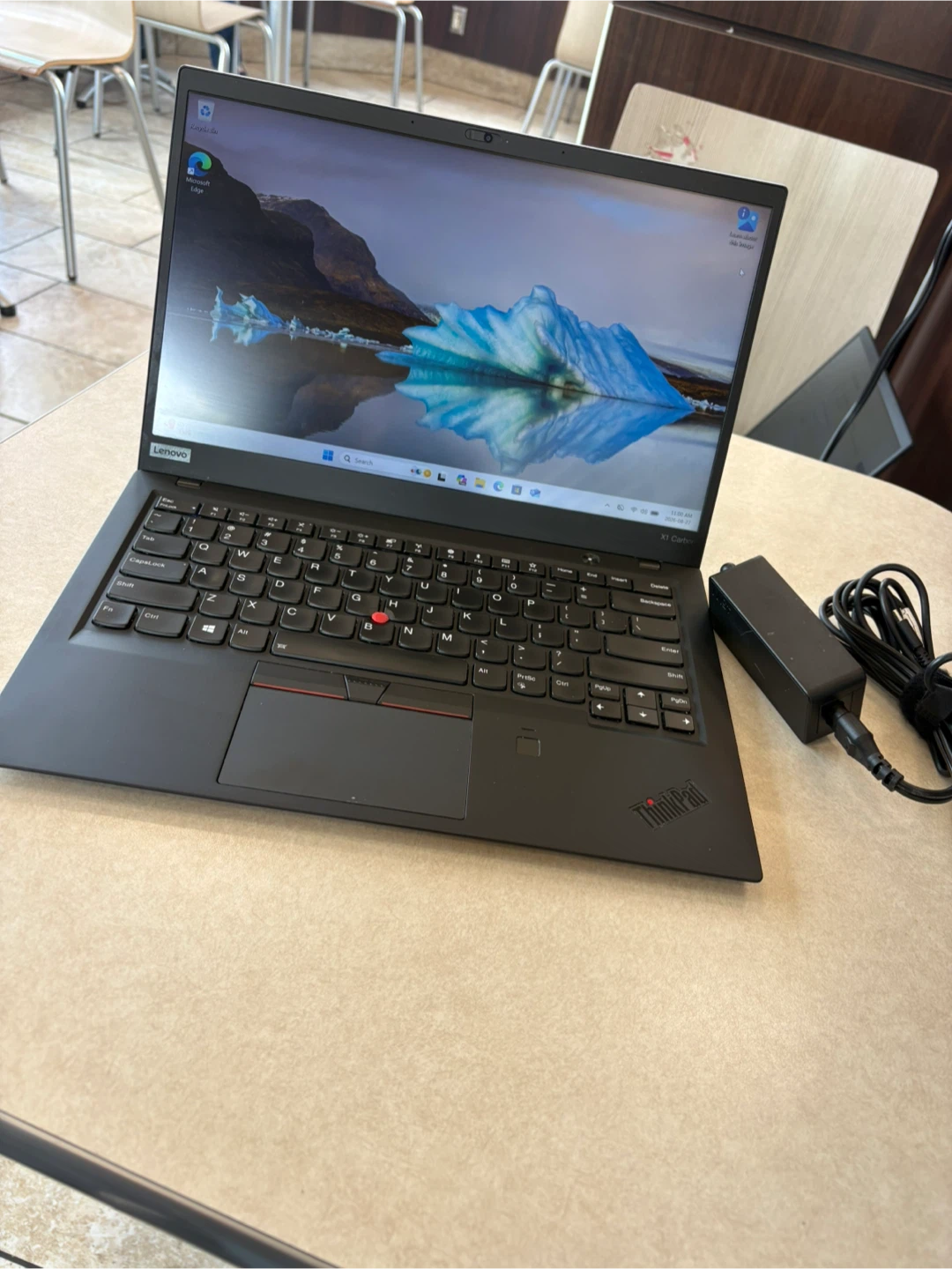 Lenovo Thinkpad 1X Carbon 16g ram 512ssd icore7 8th gen