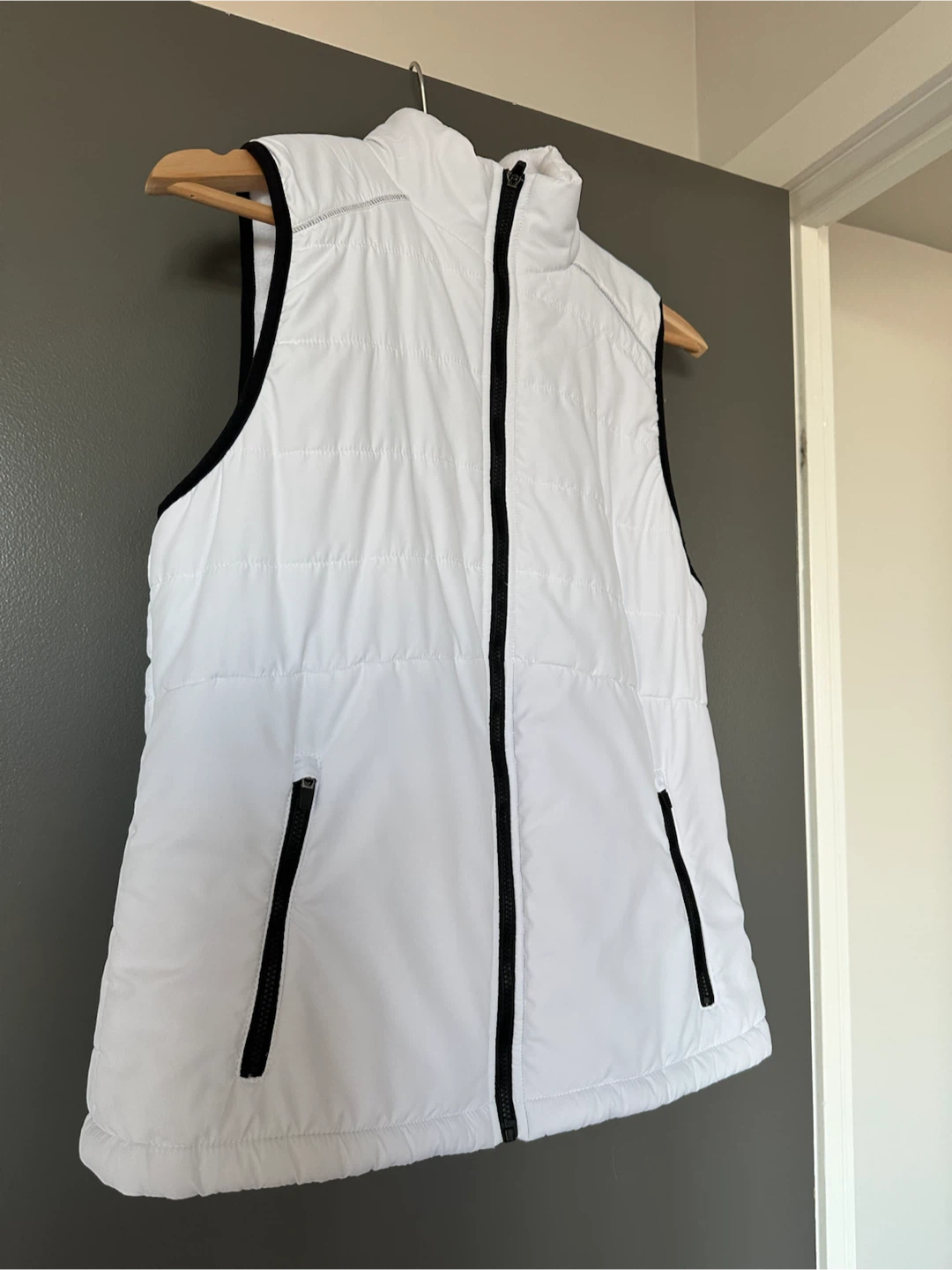 ASICS White Fleece-Lined Puffer Running Vest Size S