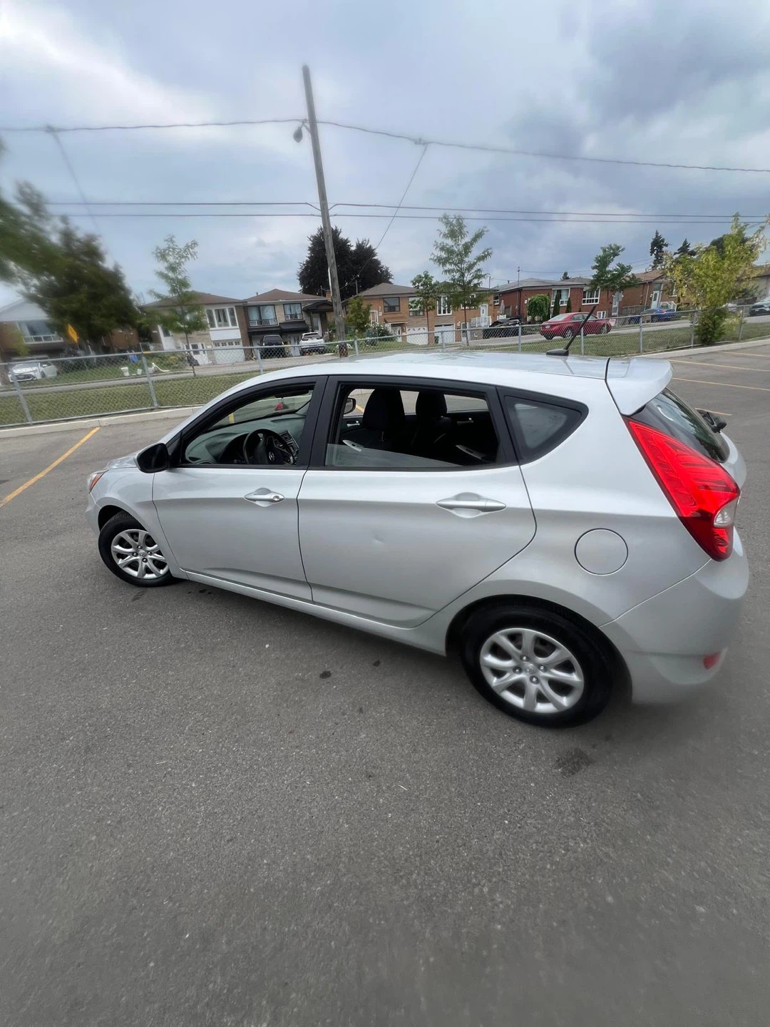 Hyundai Accent Hatchback - photo 4