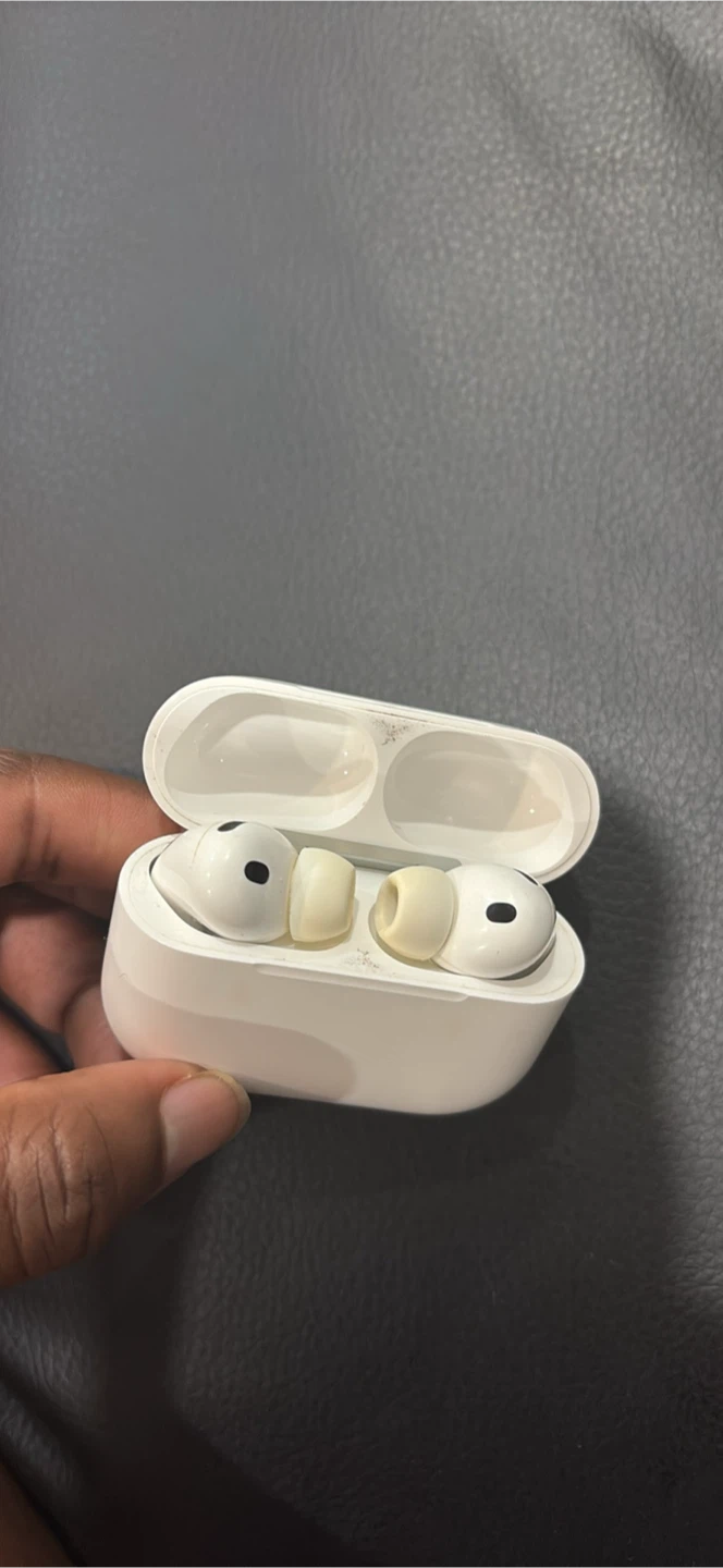 Apple AirPods Pro 3 - photo 3