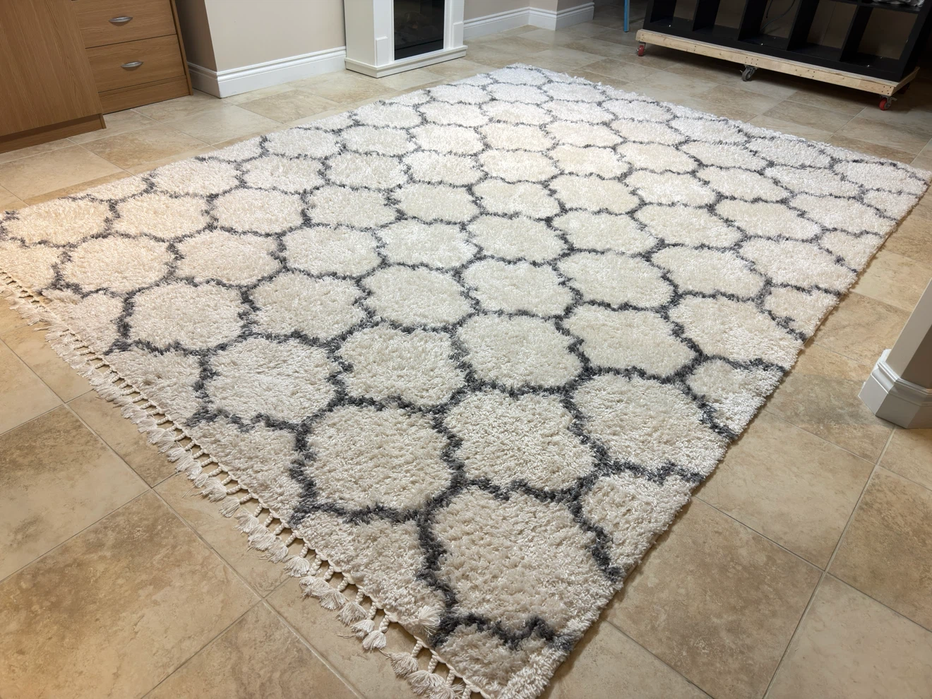 White and Grey Hexagonal Pattern Shag Rug