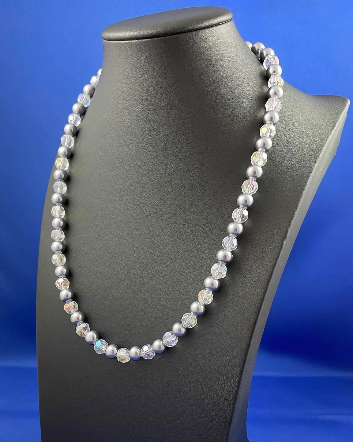 Crystal and Pearl necklace