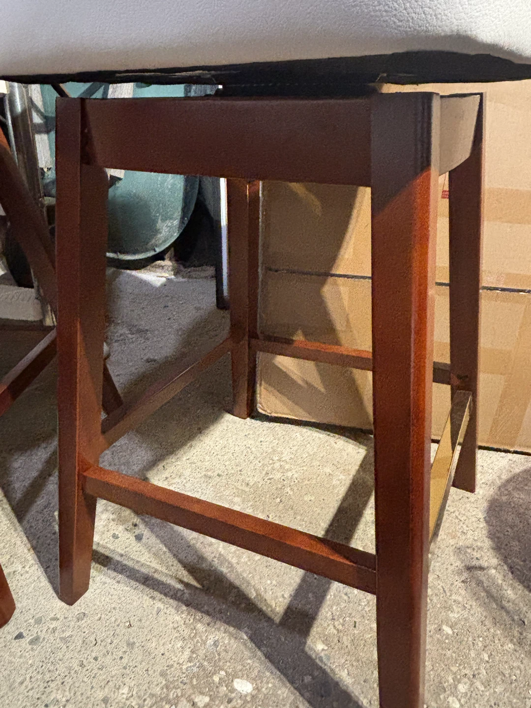 Swivel Bar (bar height) Stool with Metal Footrest Wood Legs - photo 5