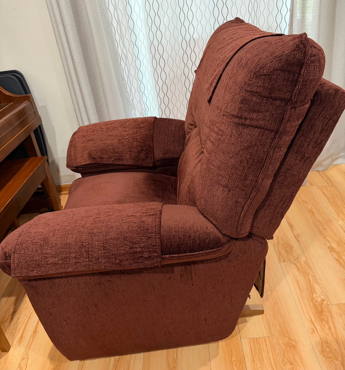 Brown Recliner Chair - photo 3