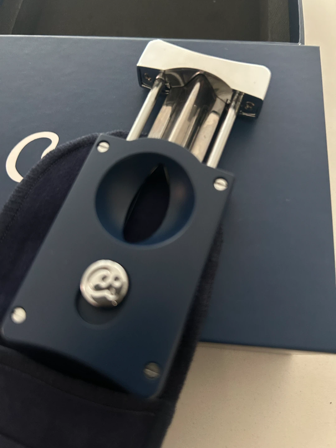 Havana Castle Cigar Case and Cutter Set - photo 4