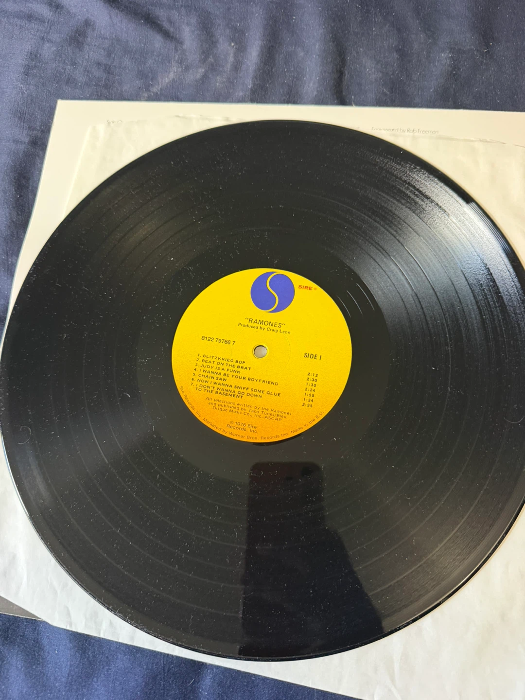 Ramones – Self Titled Debut LP Sire Records Reissue - photo 3