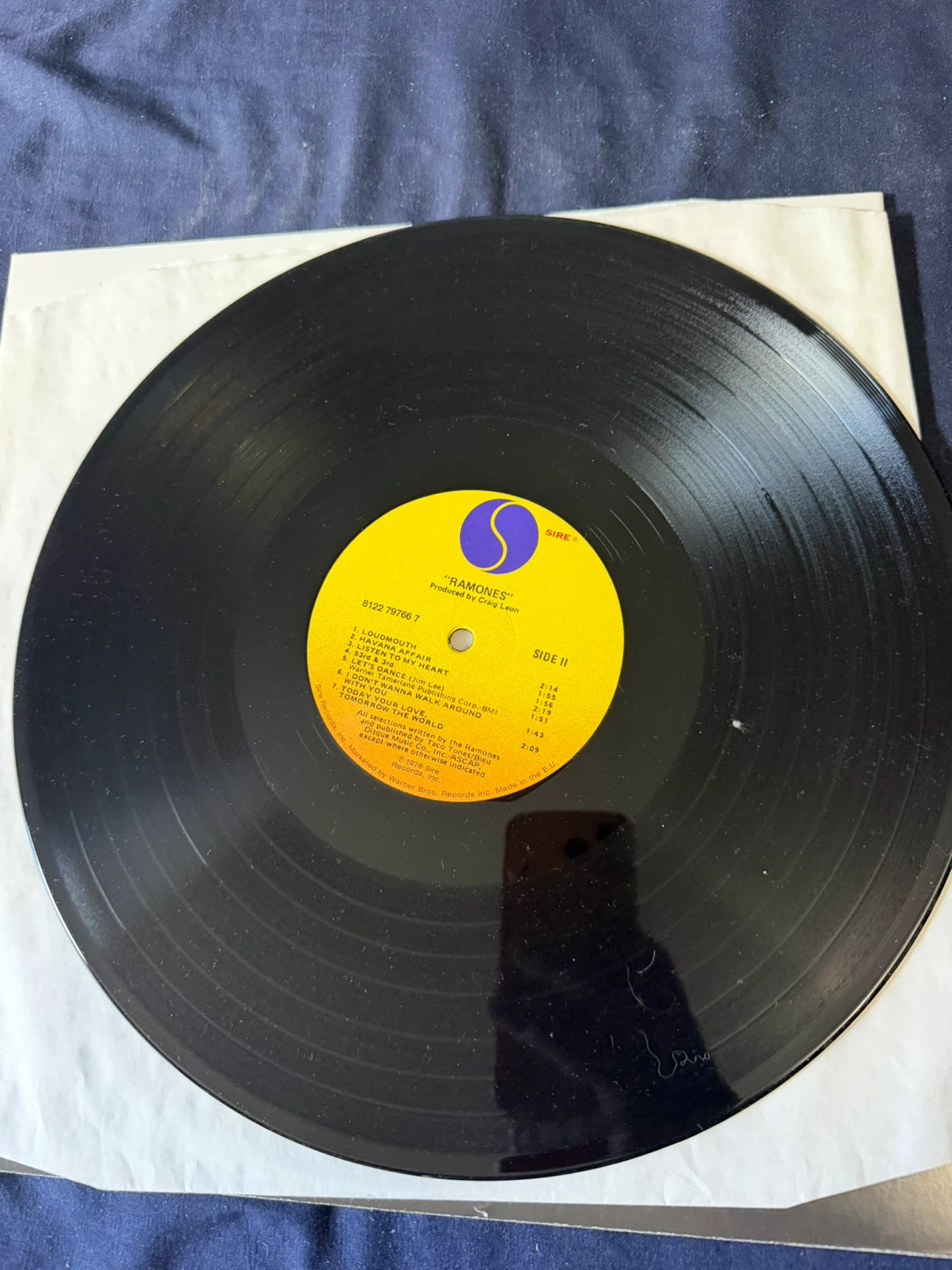 Ramones – Self Titled Debut LP Sire Records Reissue - photo 4