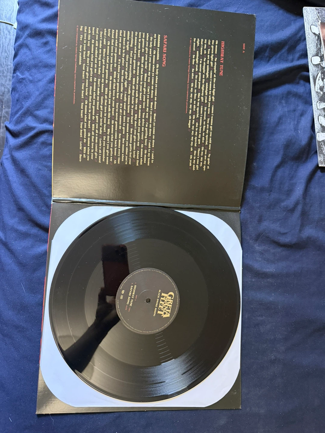 Greta Van Fleet – Black Smoke Rising 12" Vinyl EP - photo 3