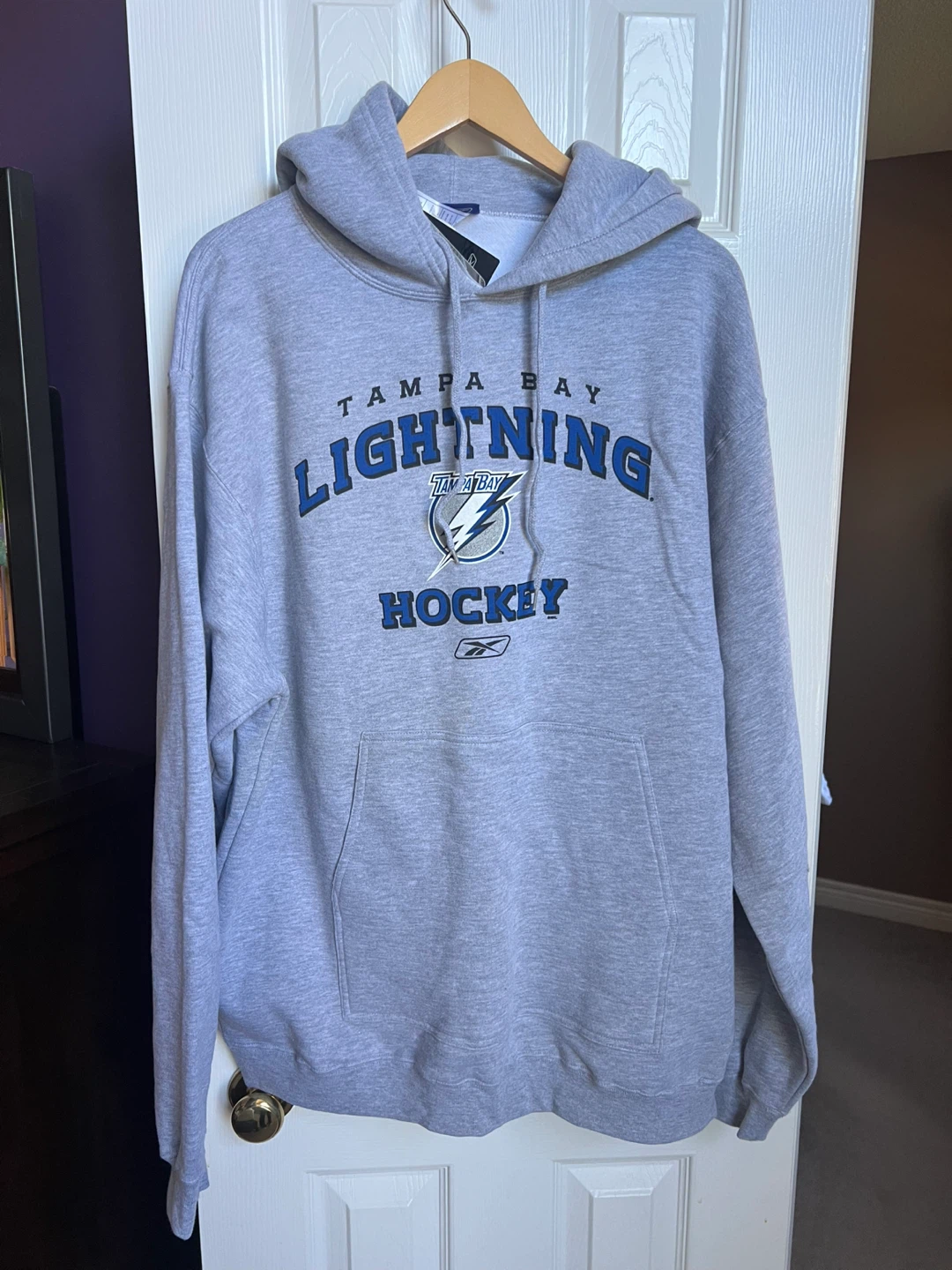 BNWT Tampa Bay Lightning Hockey Hoodie size large