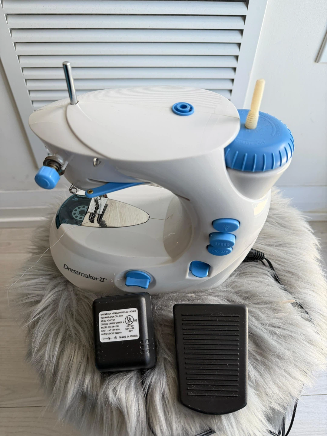 Dressmaker II Mini Sewing Machine with Foot Pedal - photo 2