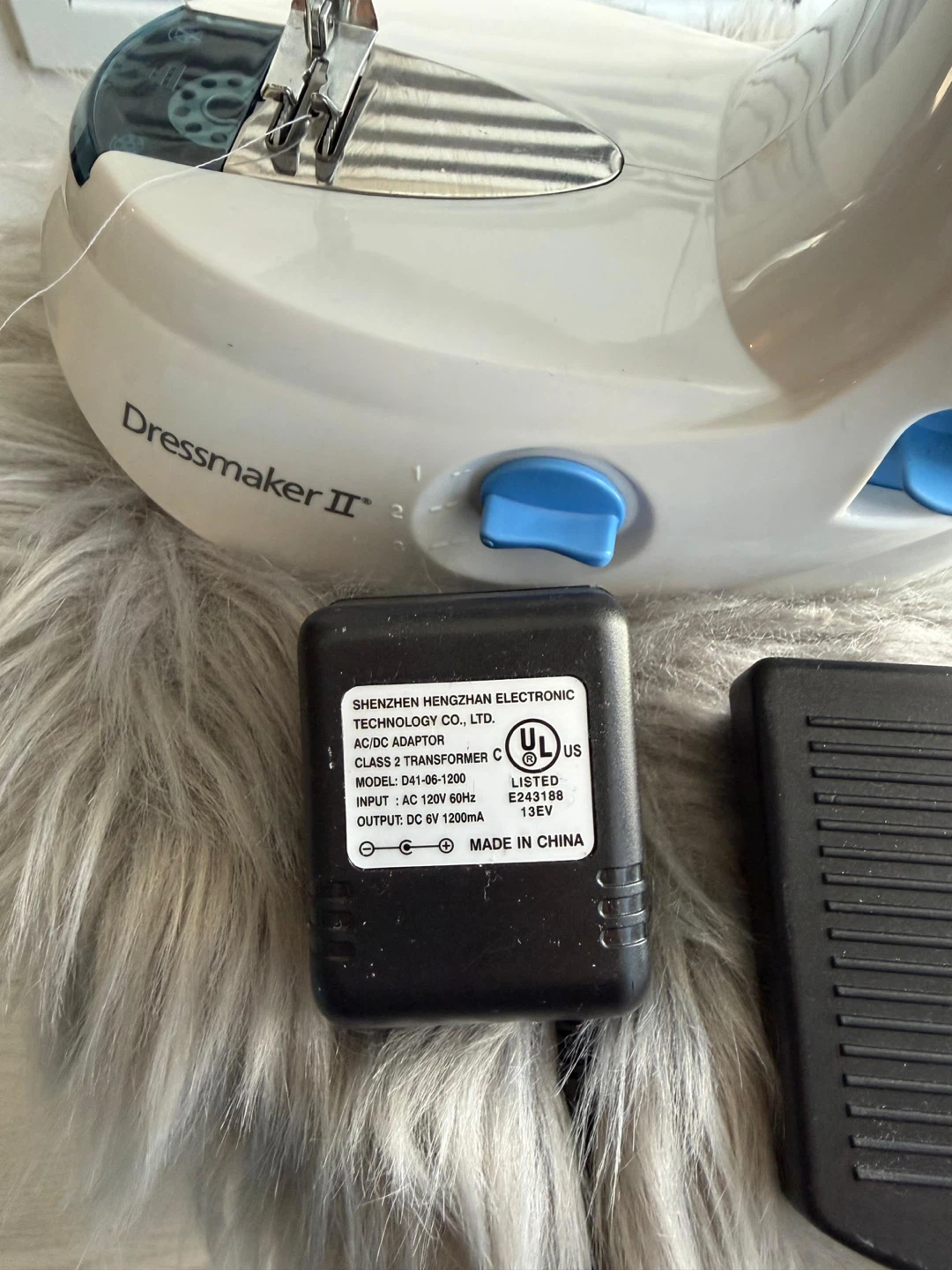 Dressmaker II Mini Sewing Machine with Foot Pedal - photo 3