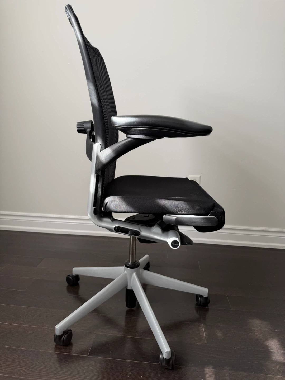 Haworth X99 Executive Chair Ergonomic - photo 4