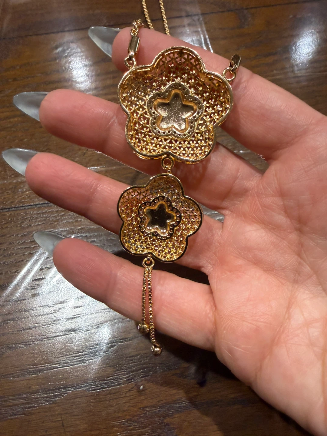 Gold-tone floral pendant necklace - photo 3