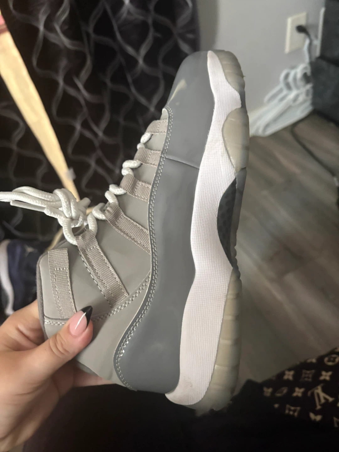 Air Jordan 11 cool grey size 7 men’s - photo 2