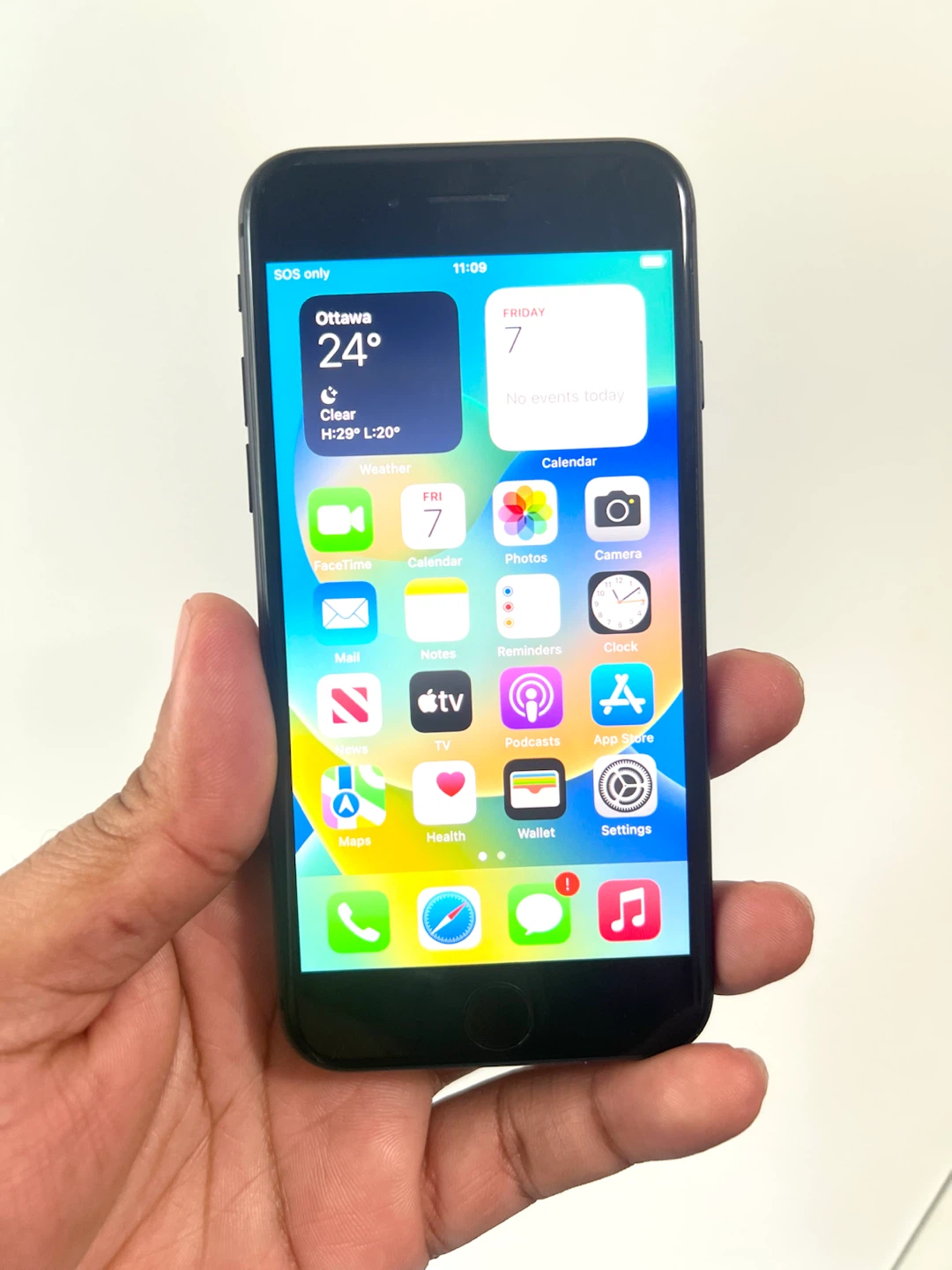 Apple iPhone 8 - 64GB - Black