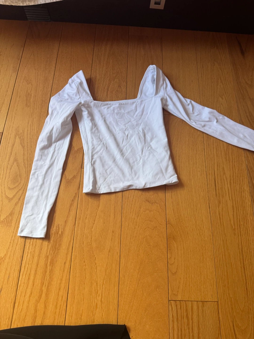 White Contour by Aritzia Long Sleeve Top