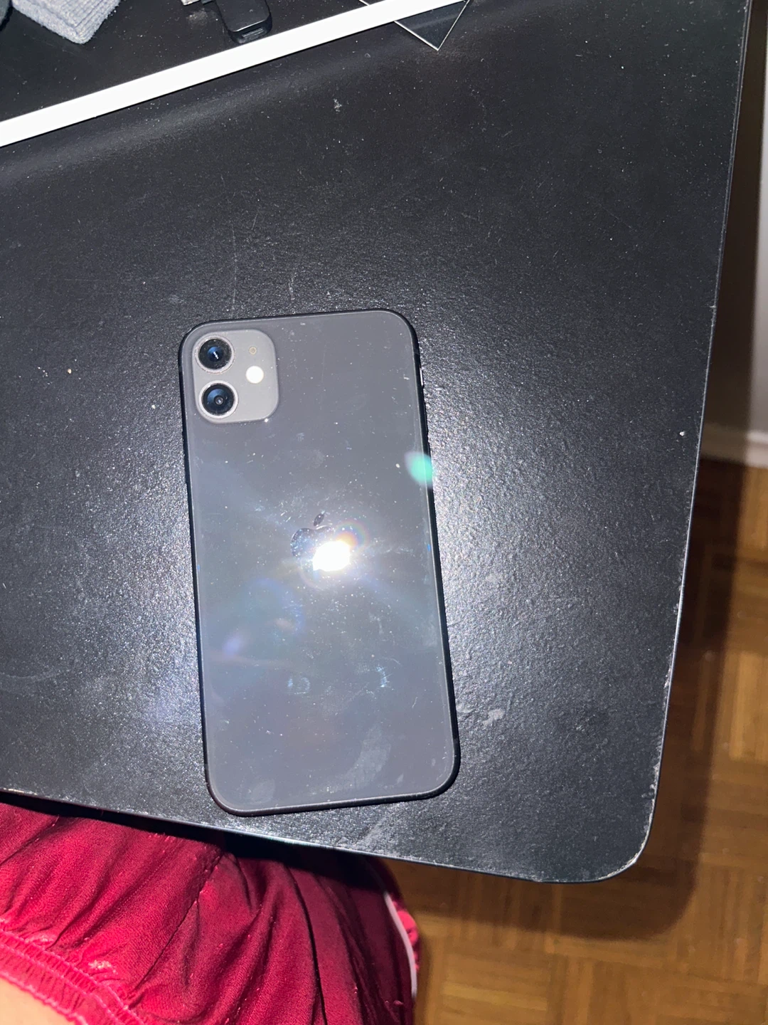 iPhone 11 - photo 2