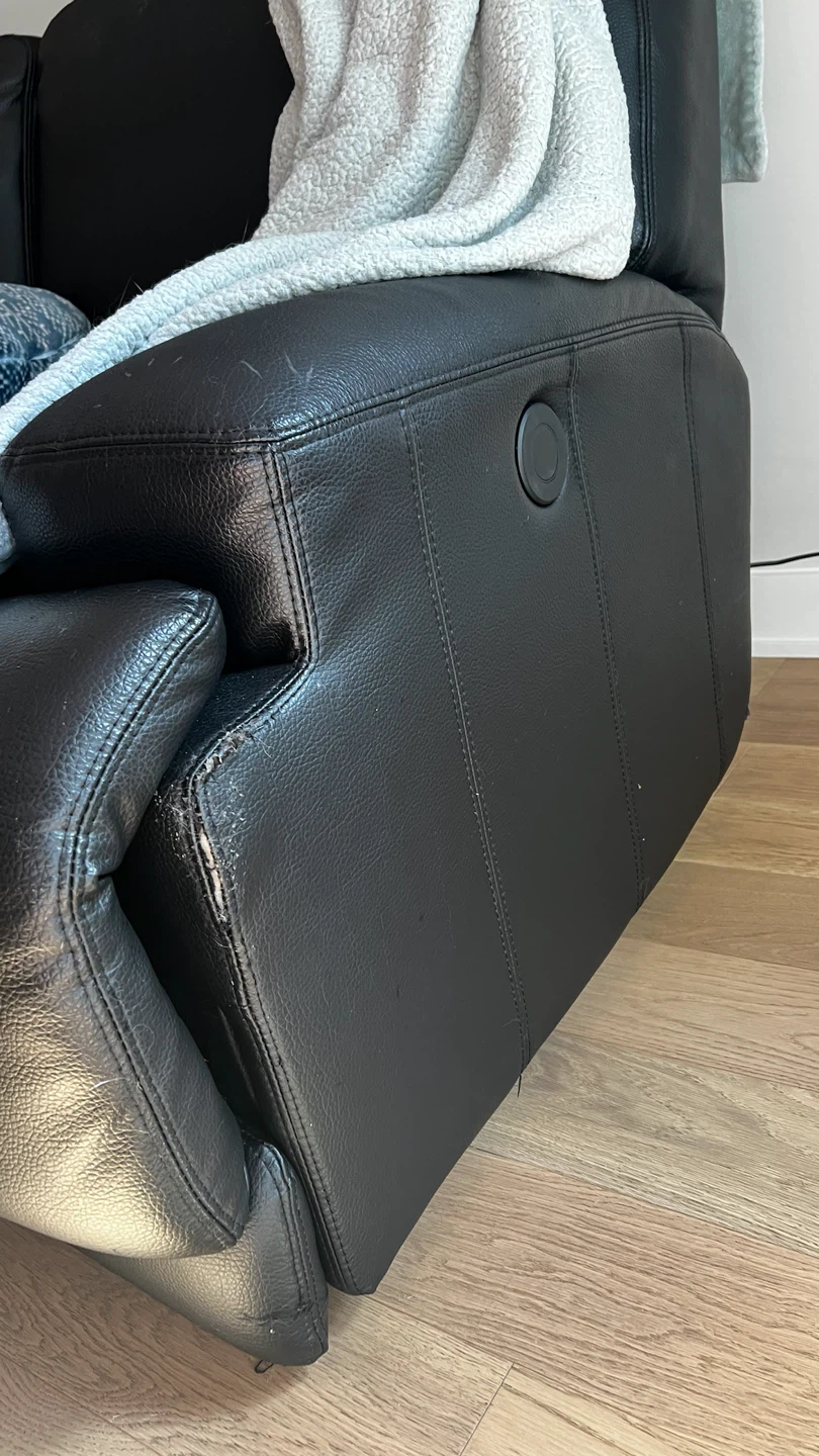 Sale: super comfortable used three seater leather recliner - photo 5