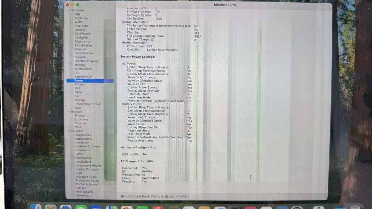 2020 Macbook Pro 13 - Screen and Battery Issues - photo 4