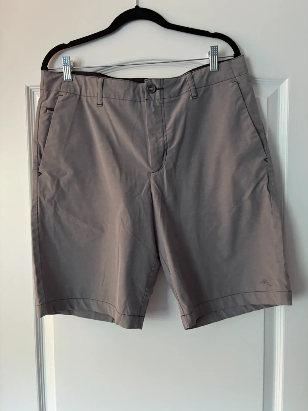 Tommy Bahama Men's Shorts Size 35