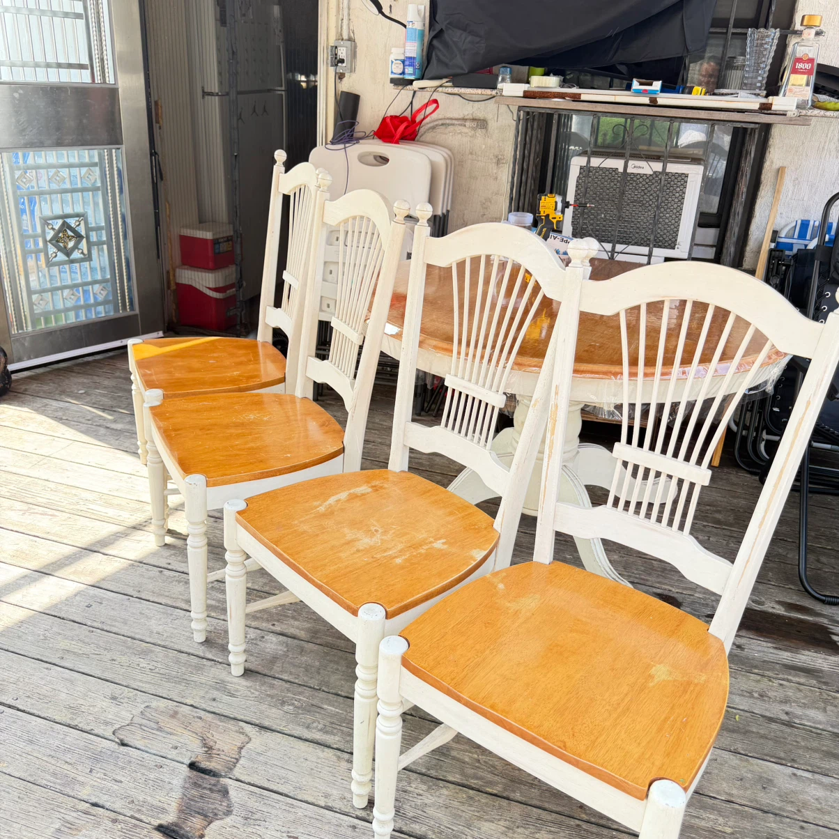 Set of 4 Wooden Dining Chairs - photo 4