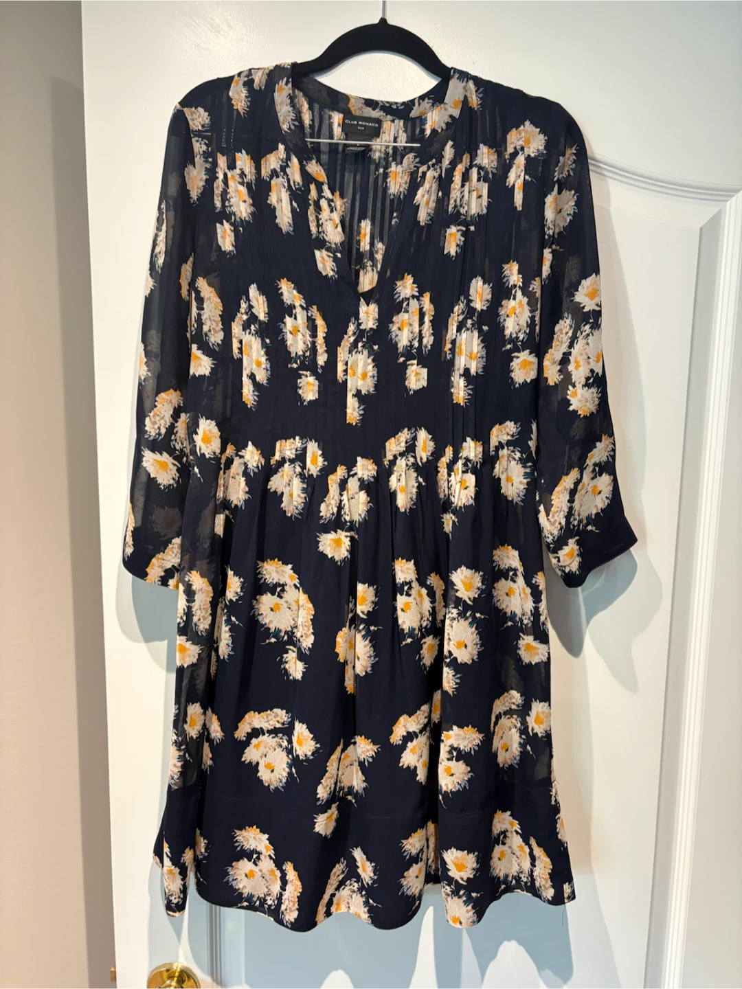 Club Monaco Silk Dress - Size 2 - photo 4
