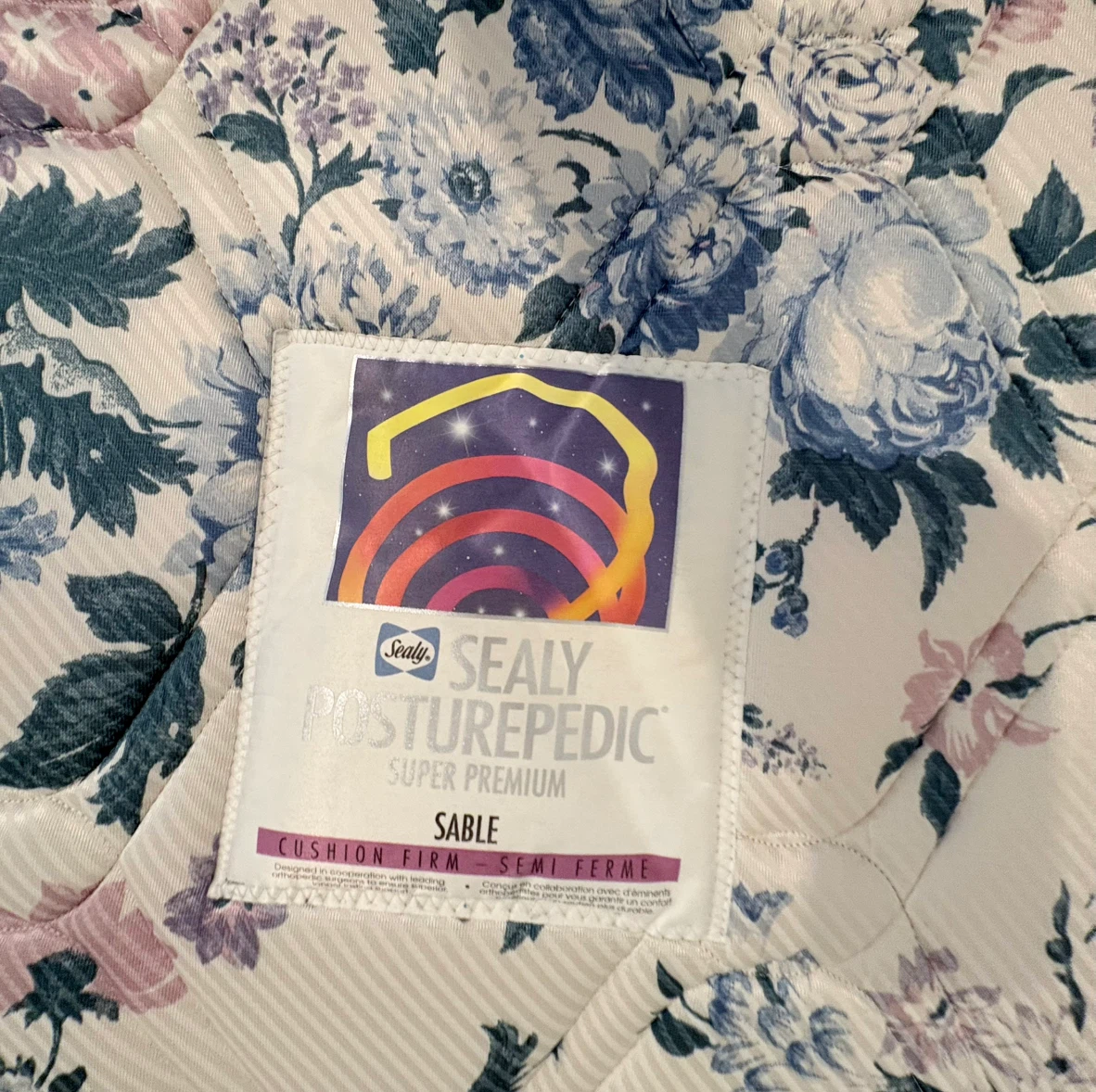 Vintage Sealy flora Mattress Set with Slatted Frame - photo 3