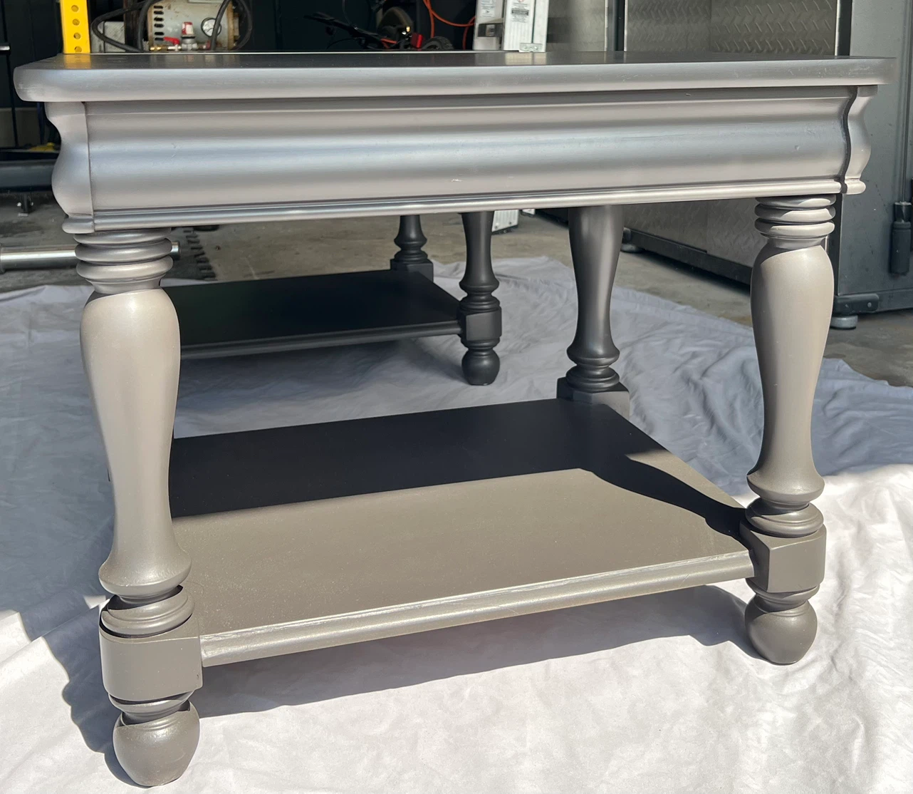 Two painted end tables - photo 3